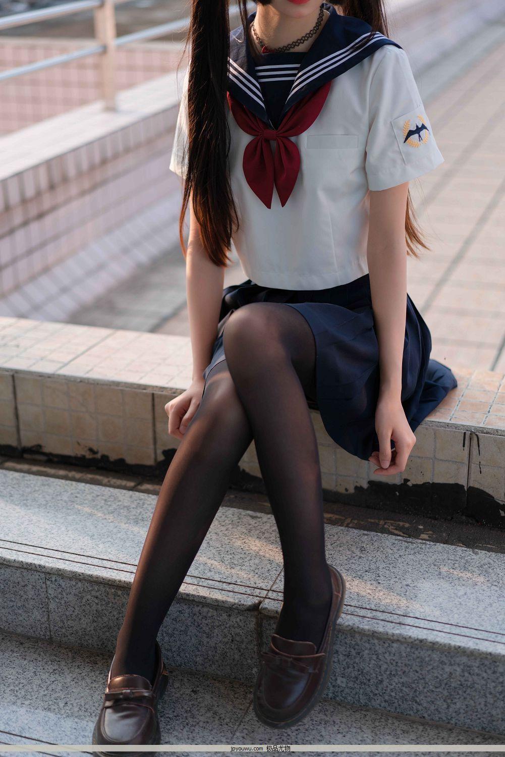 [网红妹子五更百鬼cosplay] NO.021 JK制服 [43P-431](2)