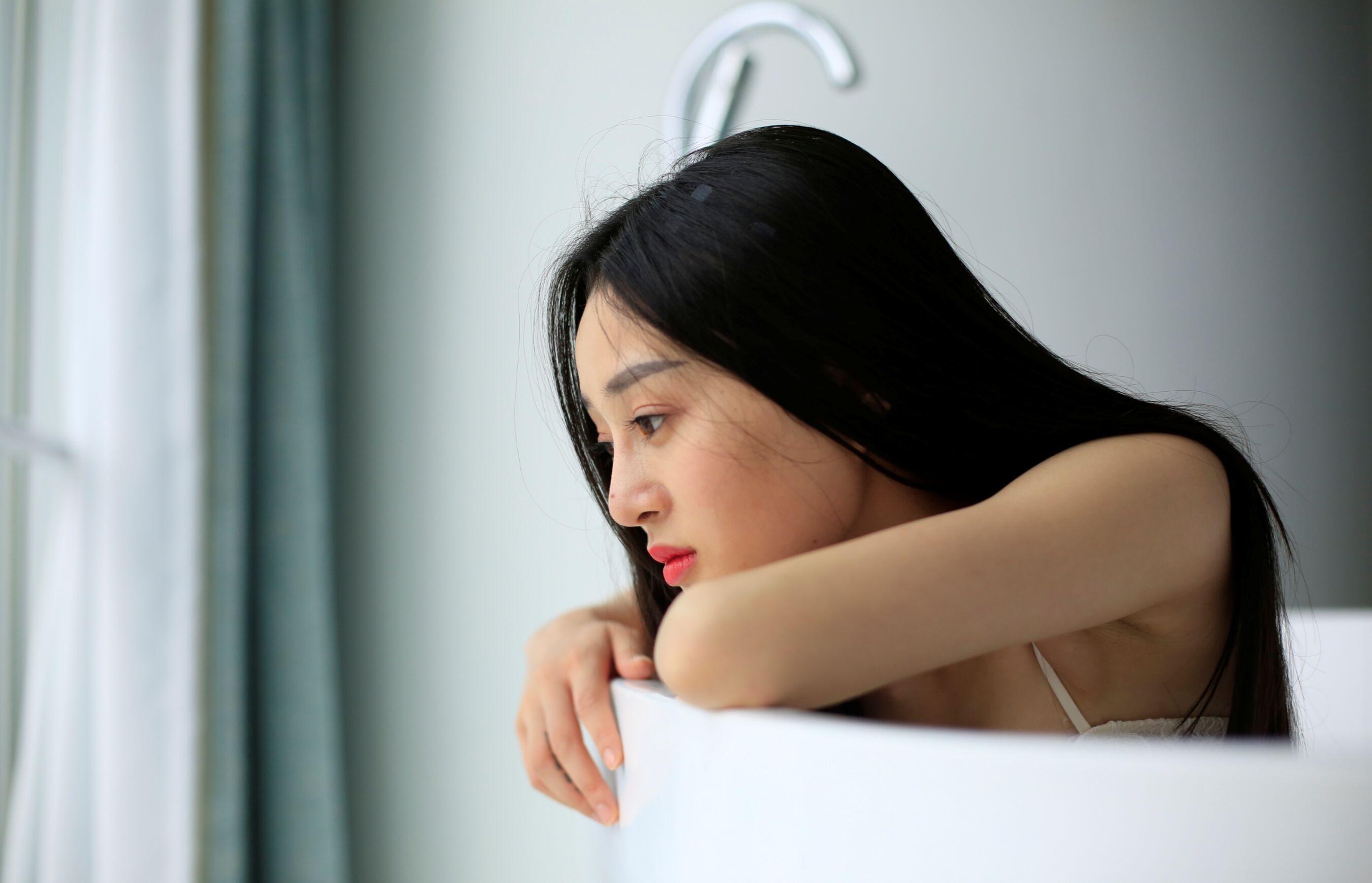 国模套图 素人私房流出(394)