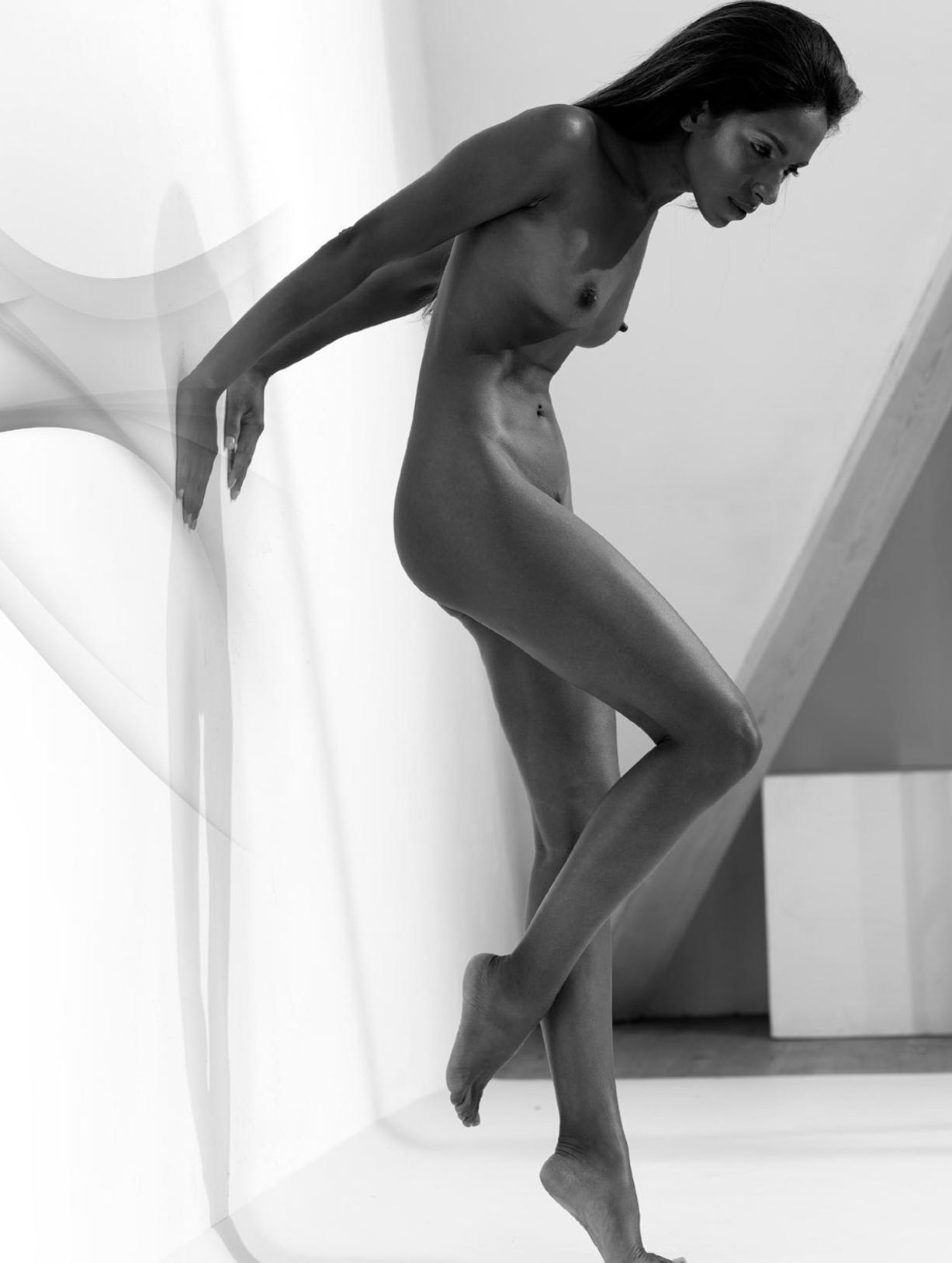 Nirmala Fernandes by Tomek Tomkowiak - Volo Magazine february 2018 Nirmala Fernandes by Tomek Tomkowiak - Volo Magazine february 2018