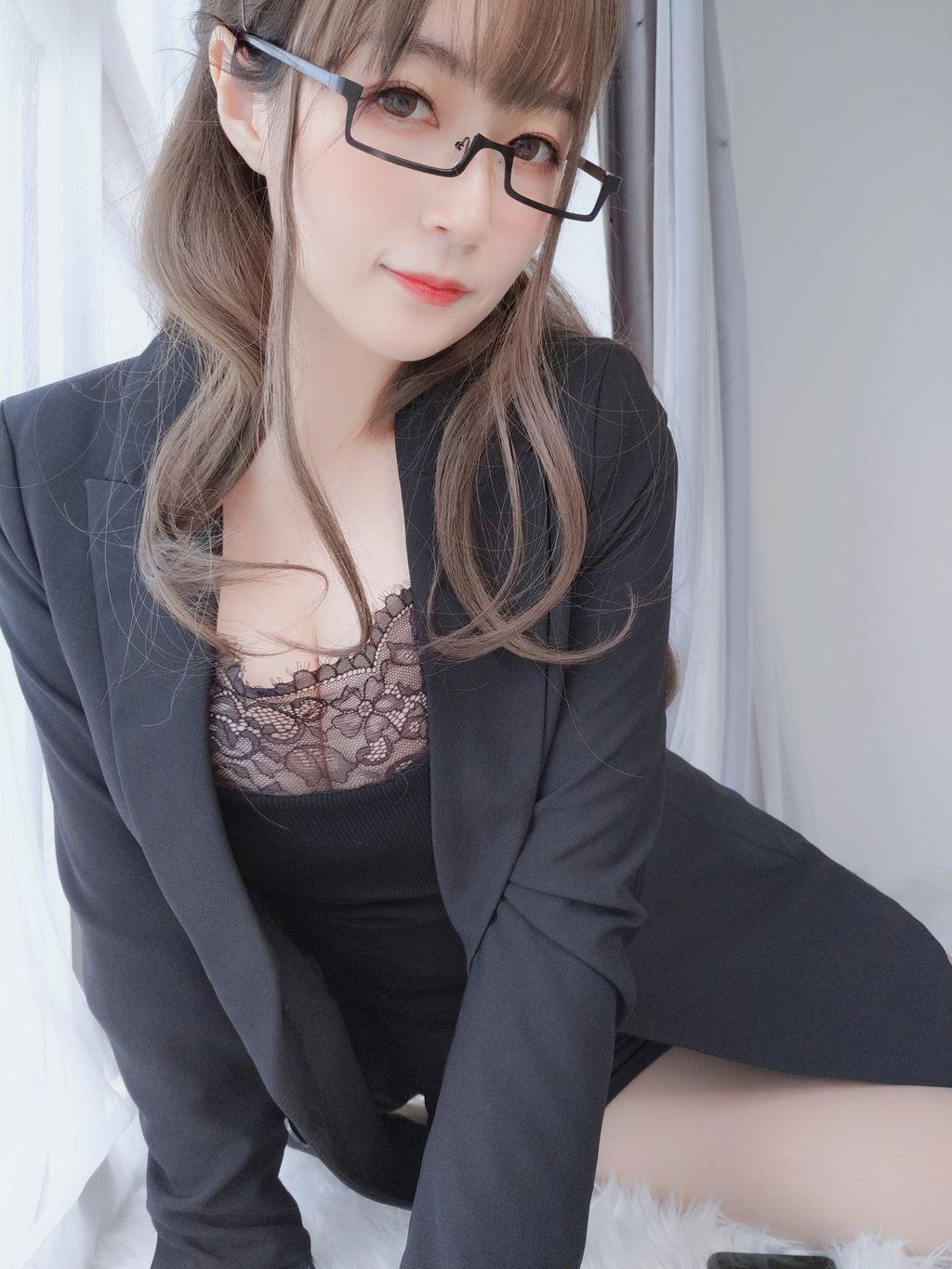 Coser @ 白银 81: 黑 西服 (136 photos)(110)