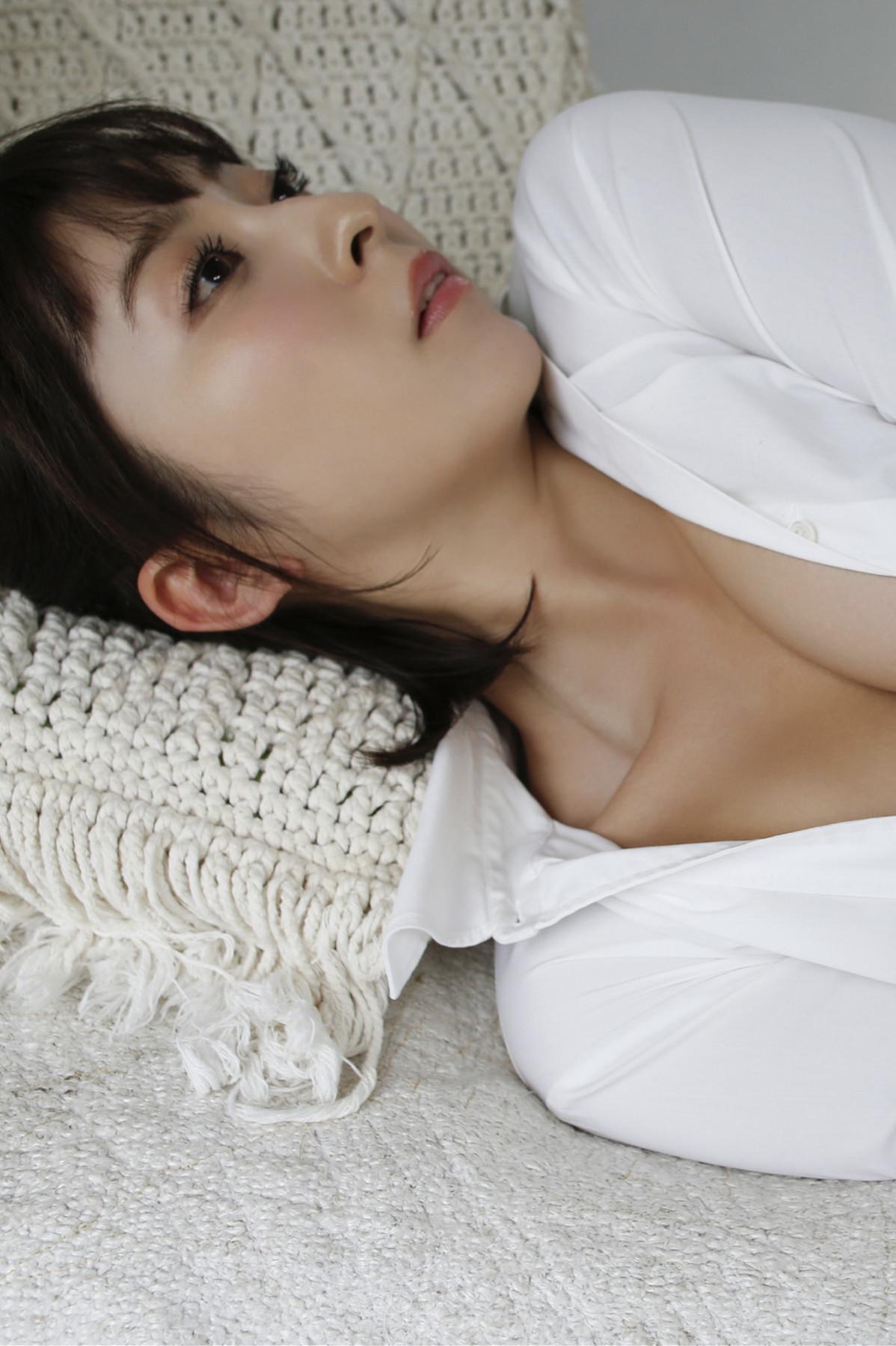 Saki Ogata 緒方咲, 写真集 「美脚の天使」 Set.01(35)