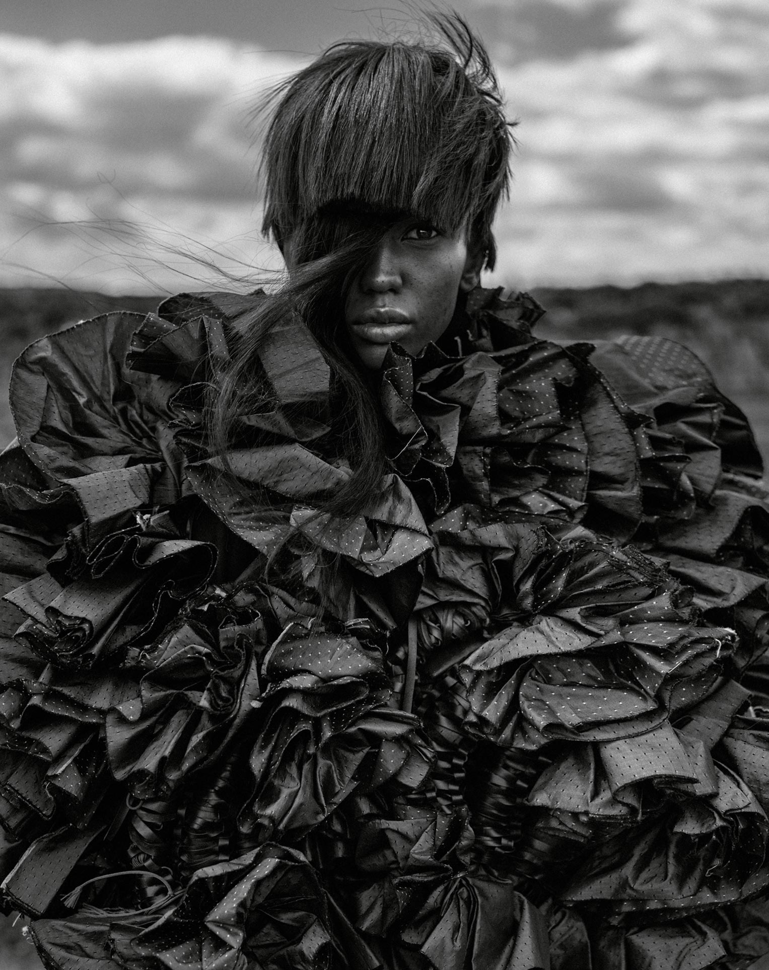 Lara Ndiaye by Attila Udvardi / Kaltblut Magazine Нетрадиционный взгляд на модную одежду / фото 24