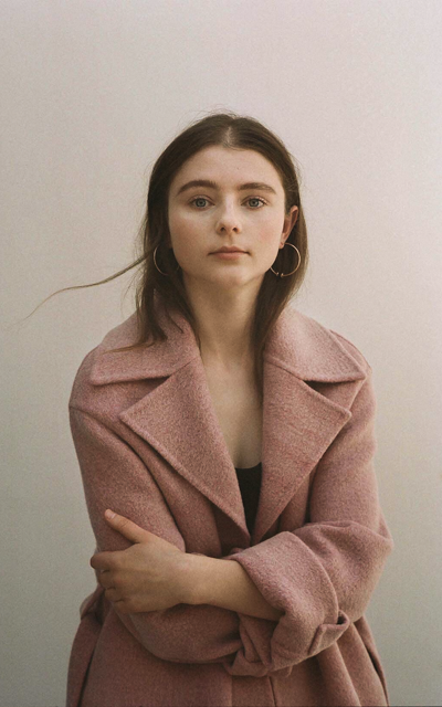 Thomasin McKenzie AkKHLwnP_o