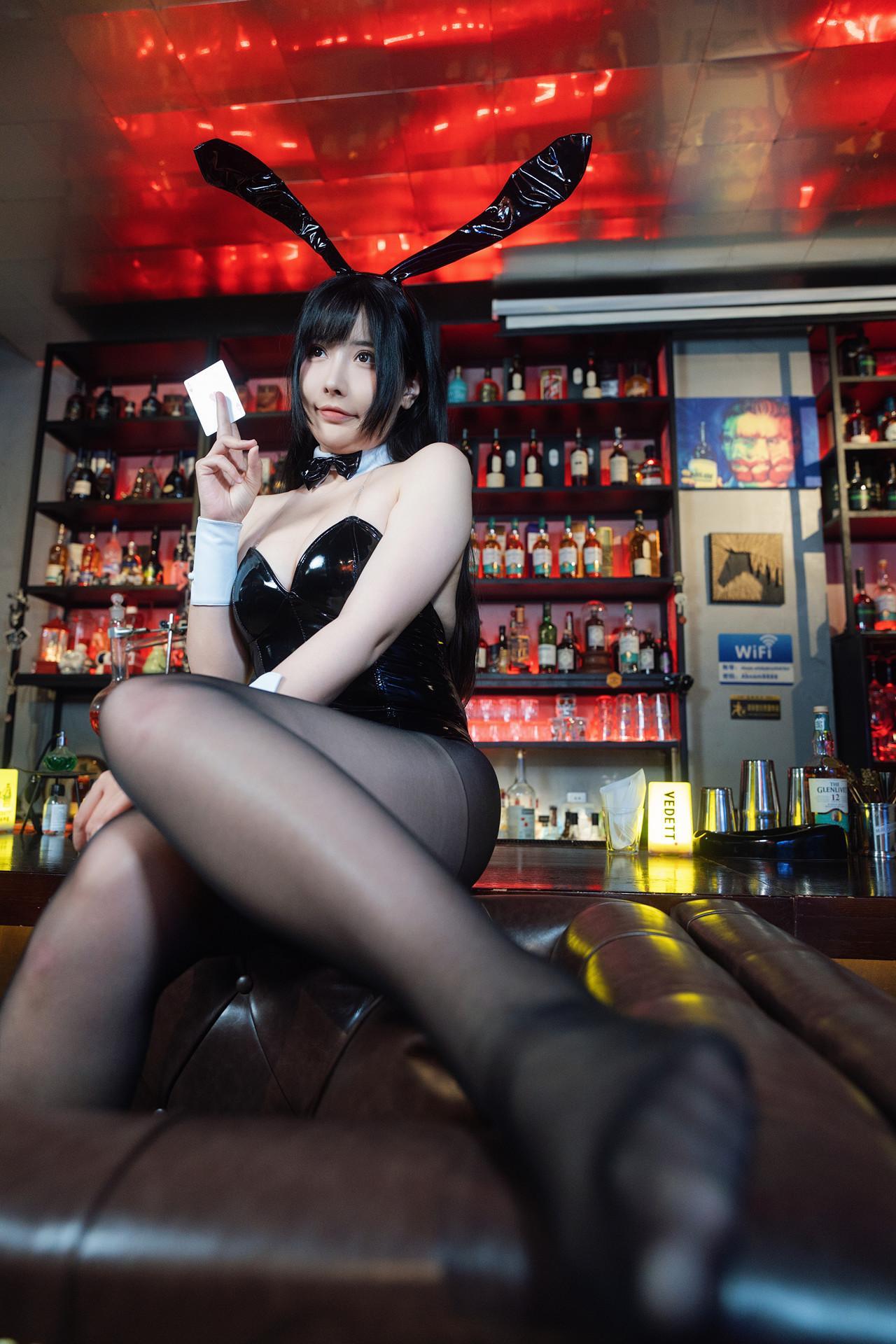 Cosplay 糖果果candy – 黑胶兔兔2 Set.02(12)