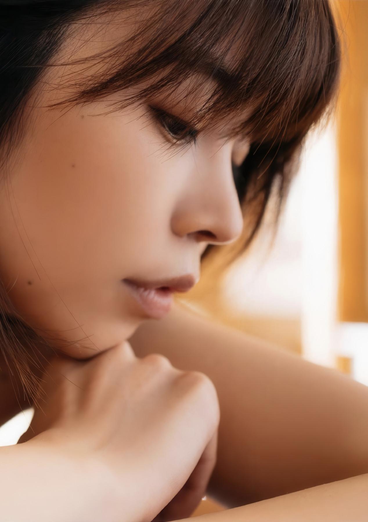 Tsugu Manaka 真中つぐ, 写真集 恋愛情緒 Wunder puglishing house Set.01(37)