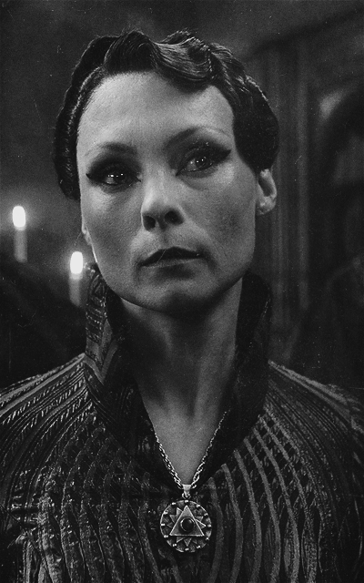 MyAnna Buring HMV2bcIb_o