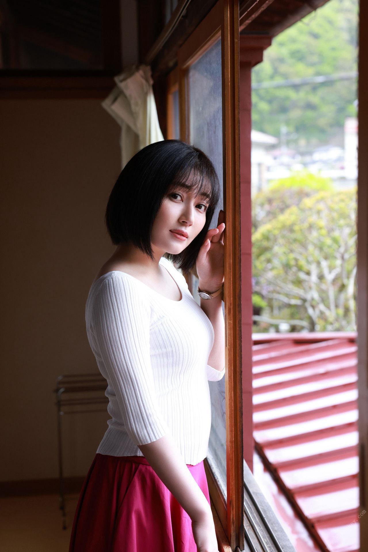 Manami Shindo 新藤まなみ, FRIDAYデジタル写真集 「Quenns オール未公開スペシャル Edition Vol.4」 Set.02(6)