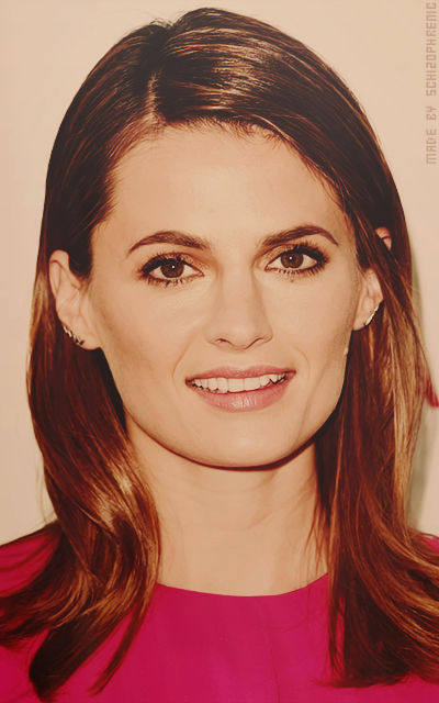 Stana Katic 7aVkC2e5_o