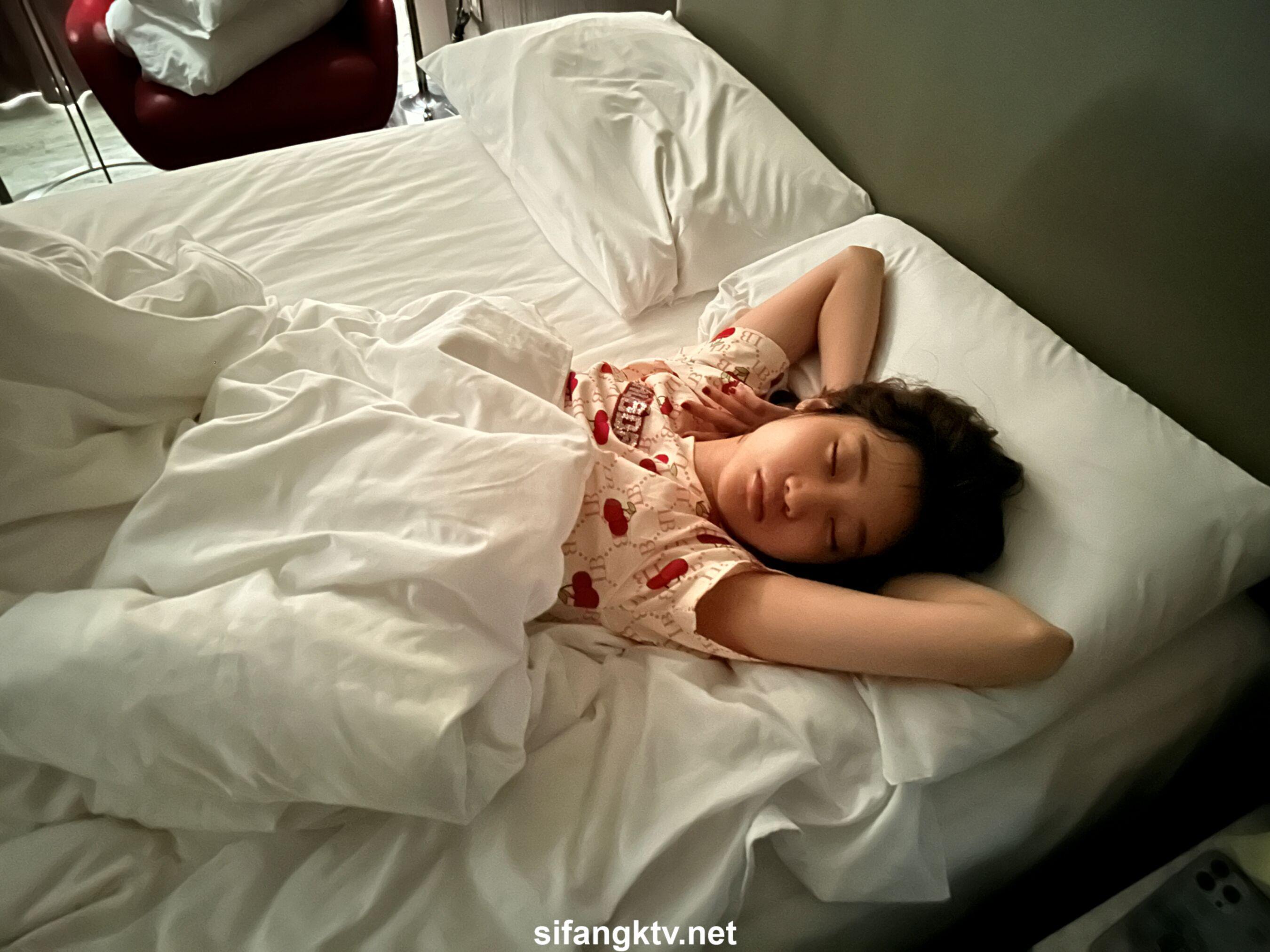 希威社 国模小初大尺度人体私拍套图(1077)