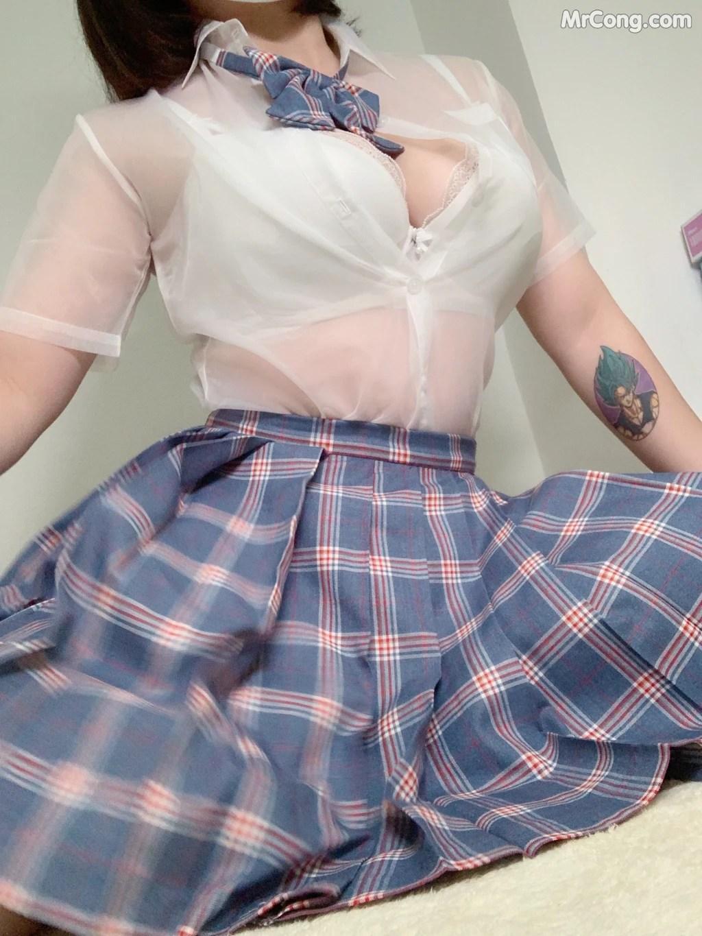 Coser@皮皮奶可可爱了啦: jk透明制服 (35 photos)(20)