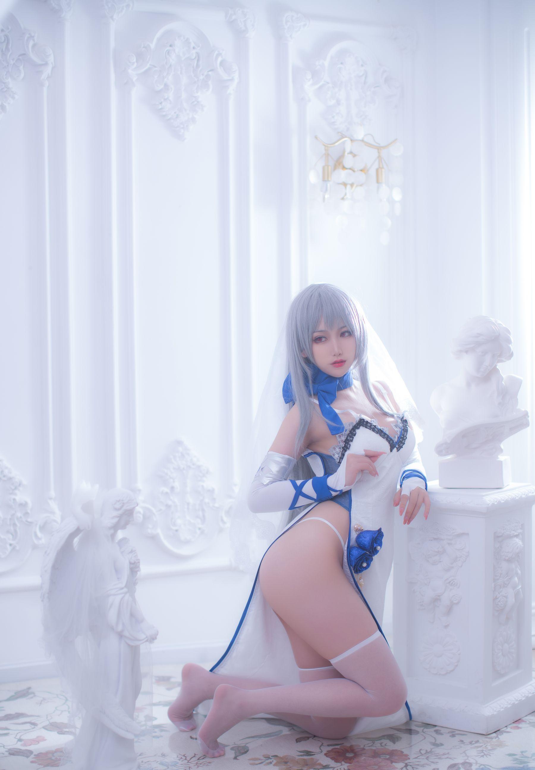 [网红COSER] 一北亦北 – 路易九世礼服 写真套图(6)