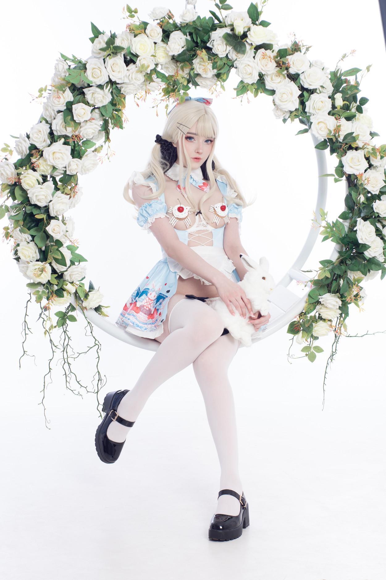 Cosplay Candy_Ball Alice in Easterland(1)