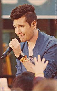 Dan Smith Z2JhXGdp_o