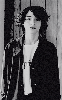 Finn Wolfhard ARZlFDk3_o