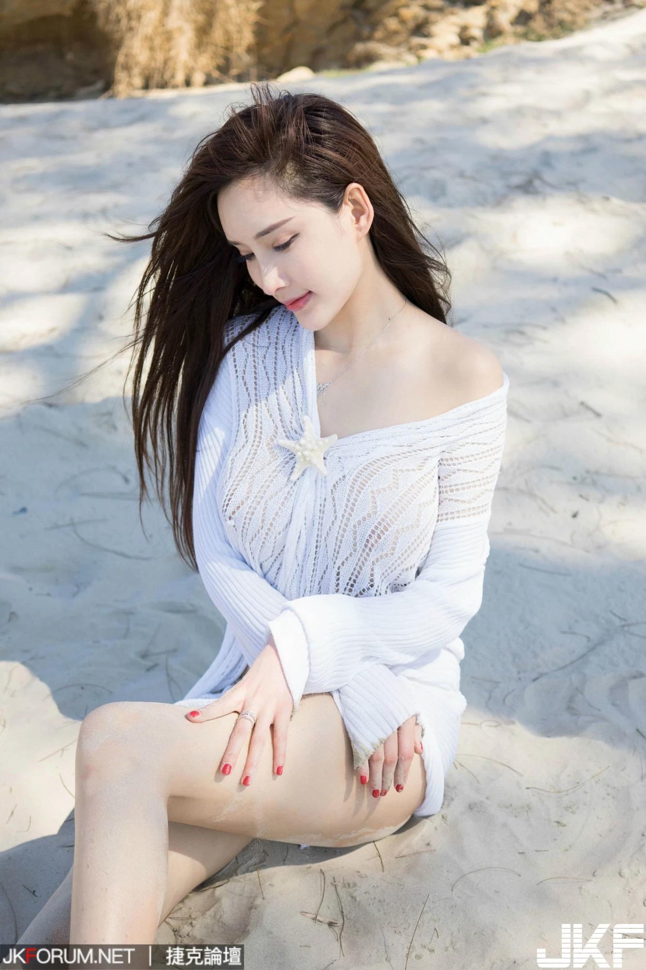 白皙美女周妍希人体艺术写真套图 - 2(5)