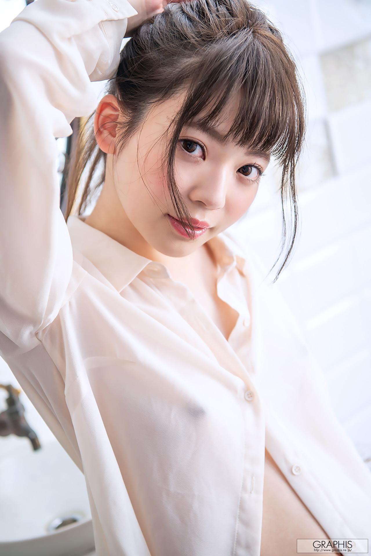 Izuna Maki 槙いずな, Graphis First Gravure 初脫ぎ娘 Vol.05(4)