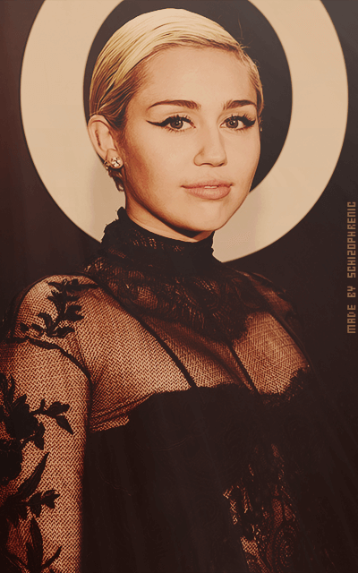 Miley Cyrus ROOMMqtB_o