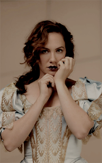 Kate Siegel T64xx4zk_o