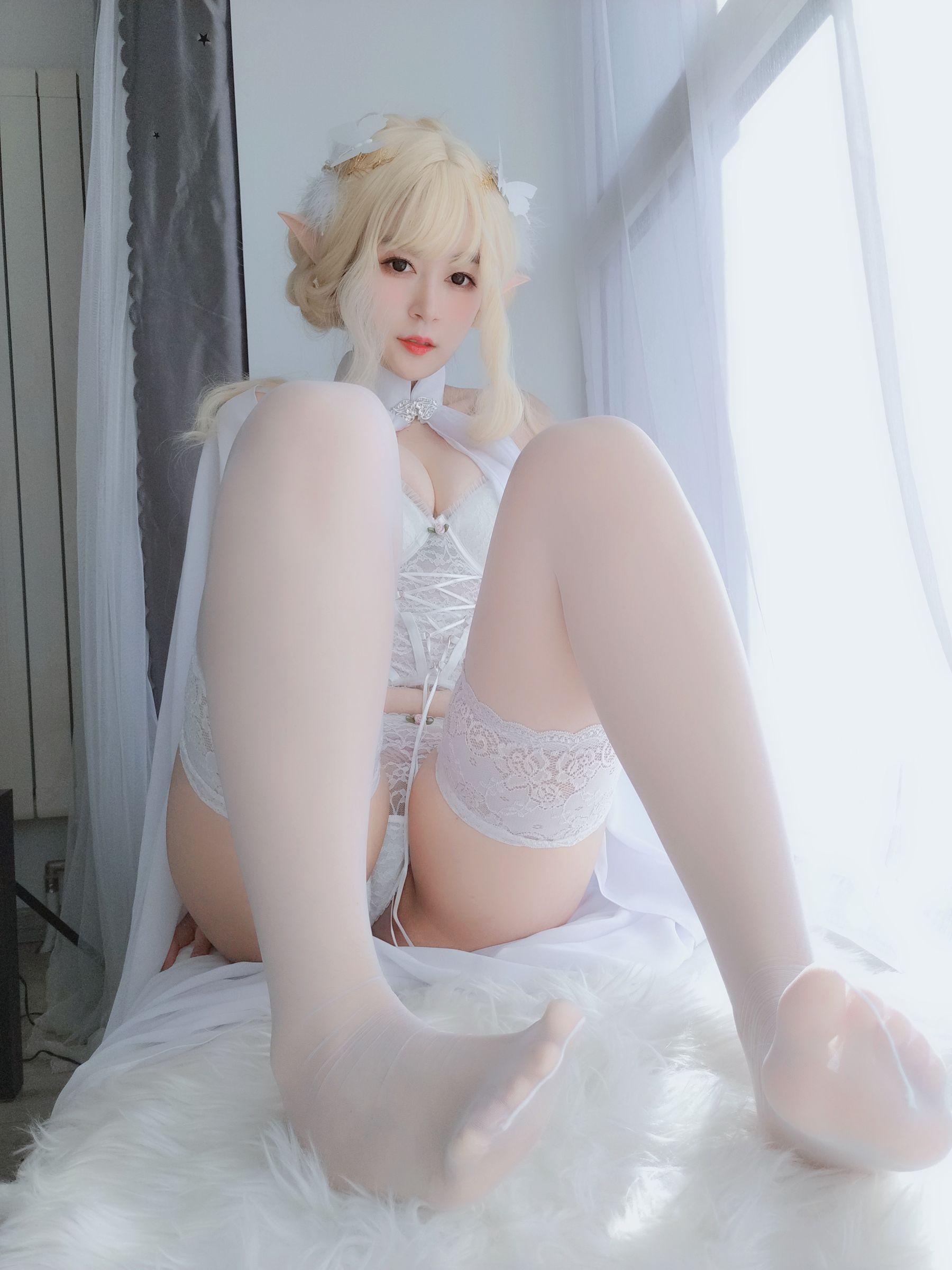 [Cosplay] Coser小姐姐白银 – 小白羊(39)