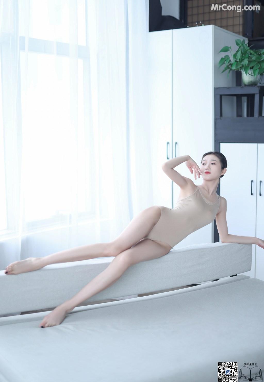 GALLI Vol.002: (49 photos)(9)