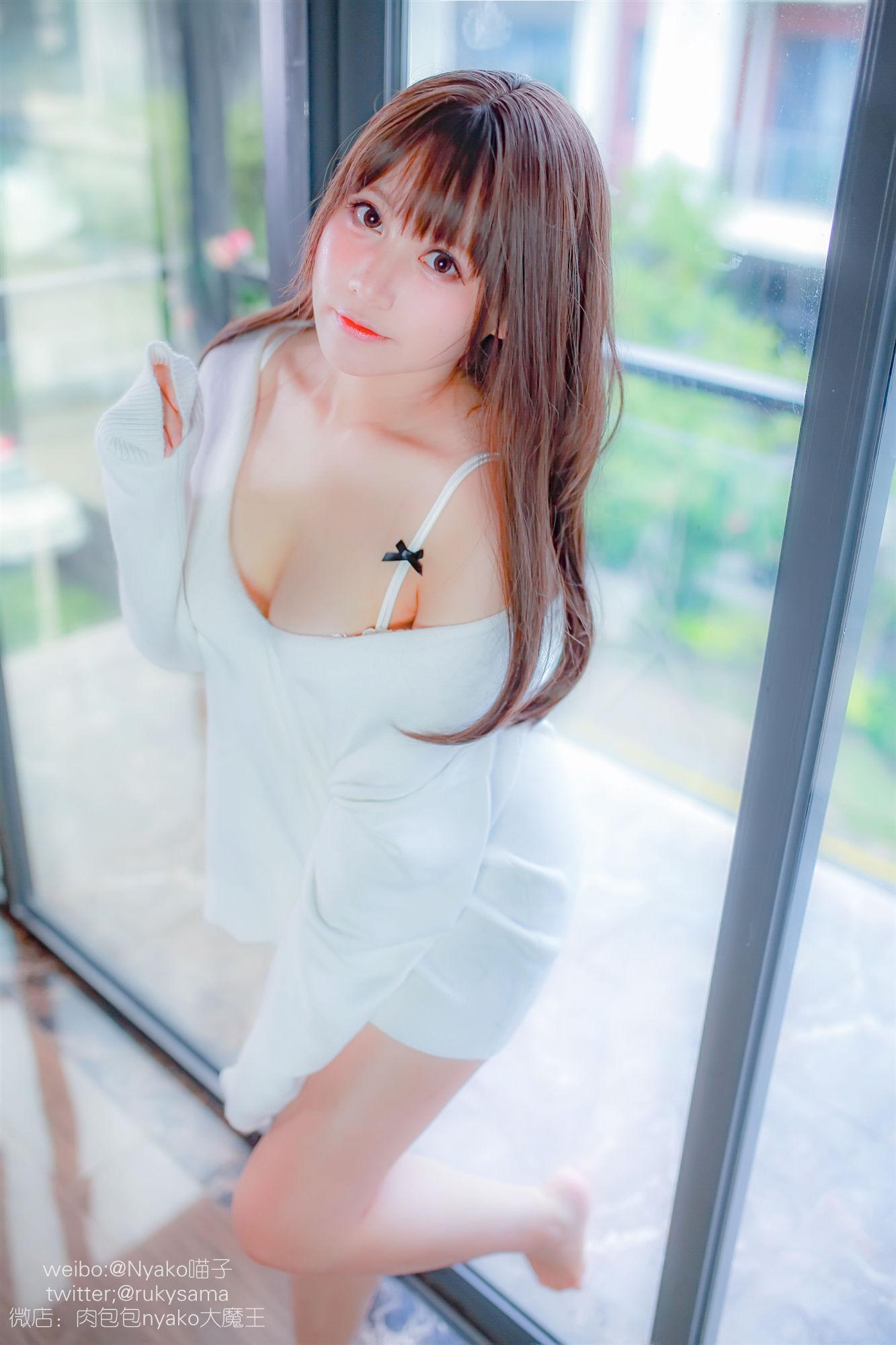 [美女Coser] 《欲求不满的老师》 写真集(52)