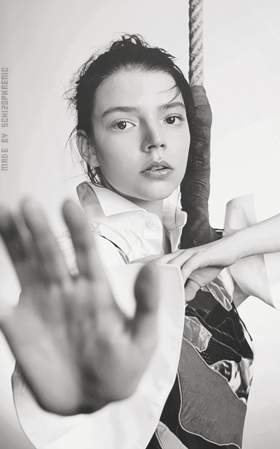 Anya Taylor-Joy 2KbDjDle_o