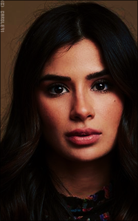 Diane Guerrero JzTK7QKt_o