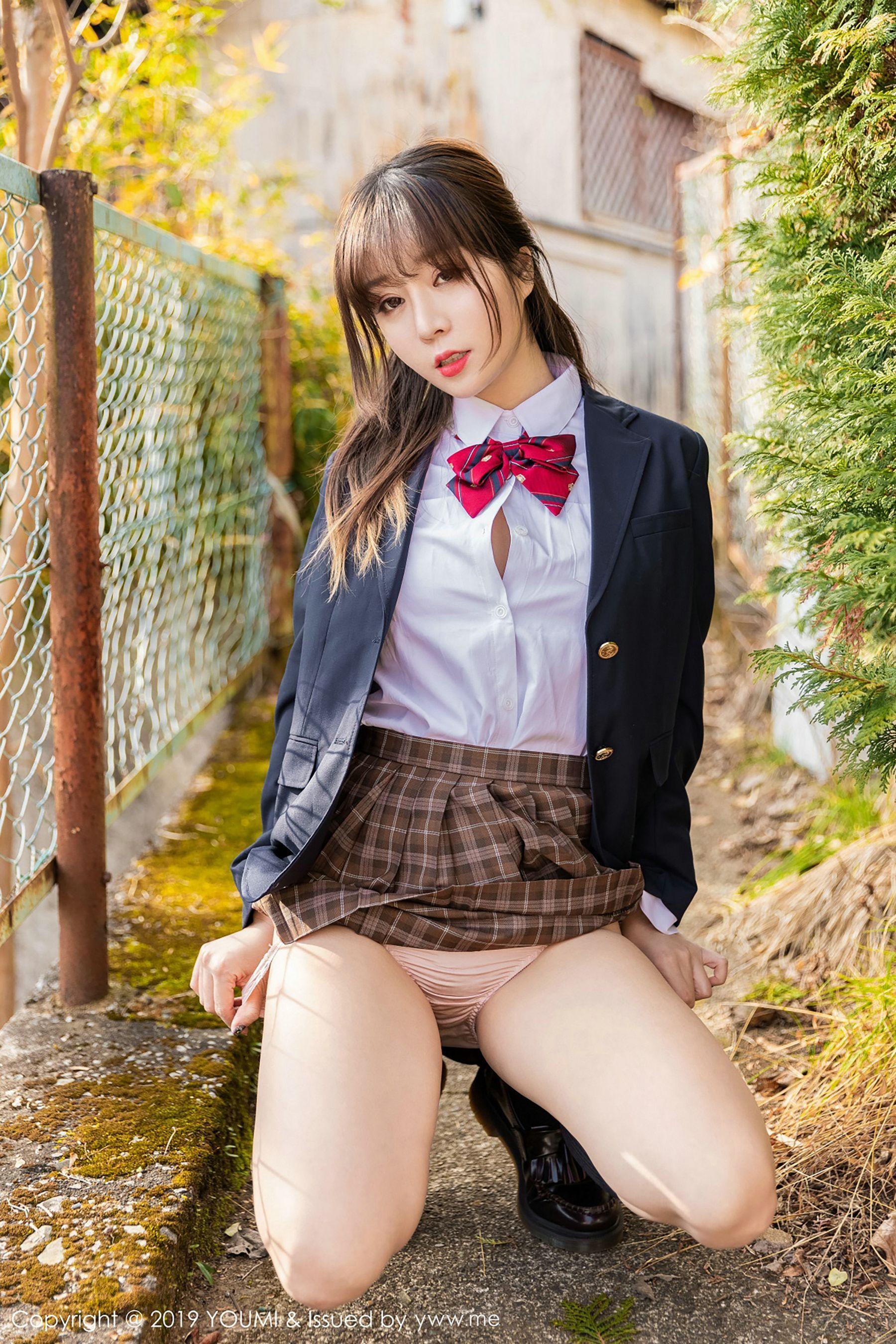 王雨纯《日本校服诱惑》 [尤蜜荟YouMi] Vol.264 写真集(28)