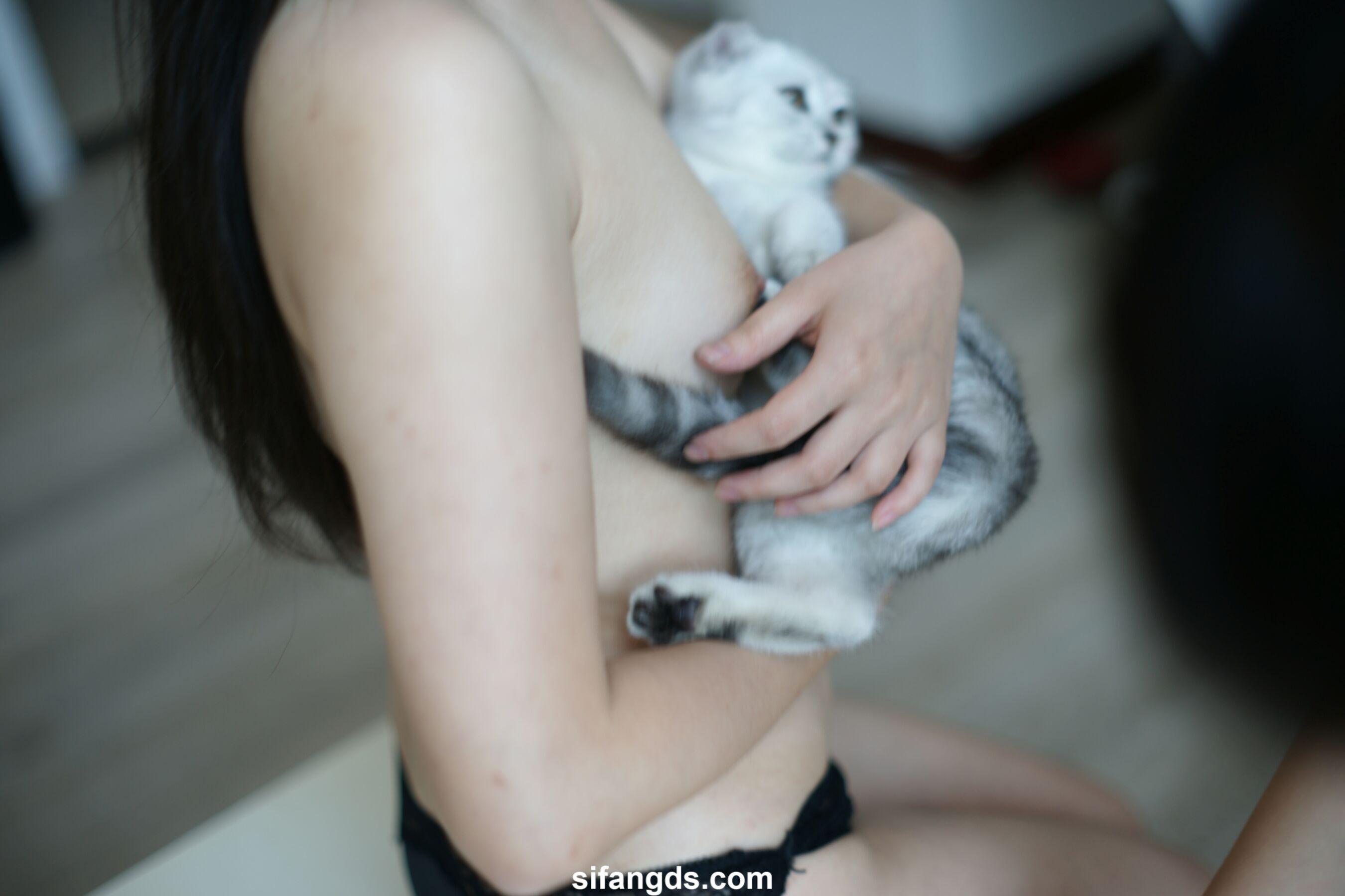 国模套图 素人私拍流出(226)