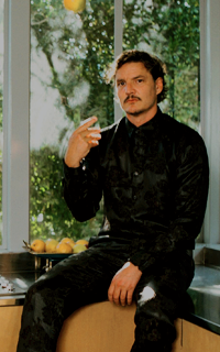 Pedro Pascal EGWRReMf_o