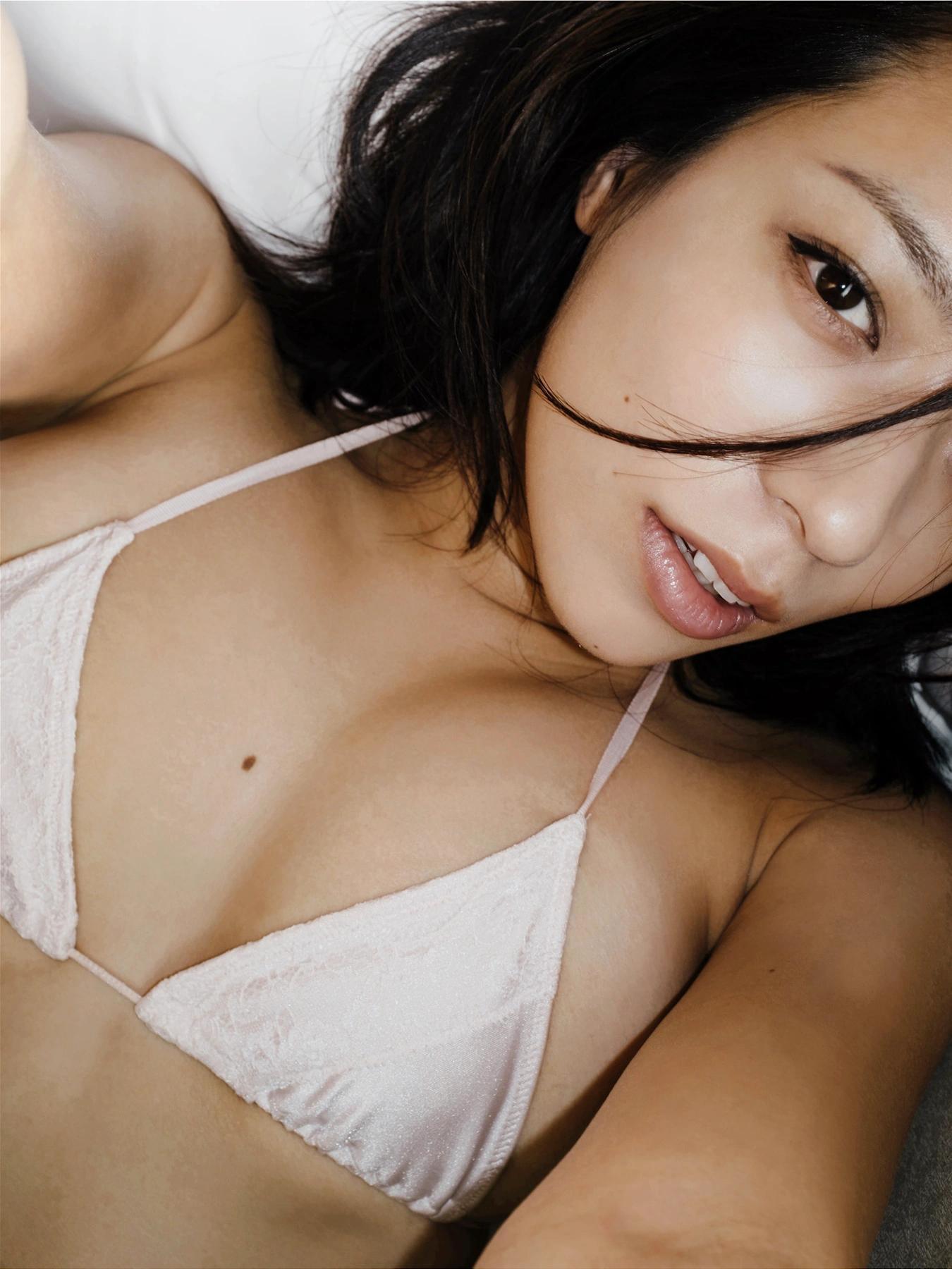 Mayu Koseta 小瀬田麻由, 週刊現代デジタル写真集 「私生活」 Set.01(16)