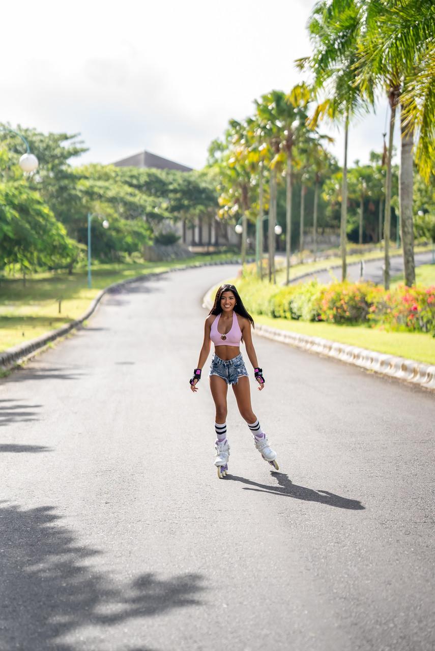 Hot Tita Sahara roller skates in sexy booty shorts & poses in a hot dress(1)