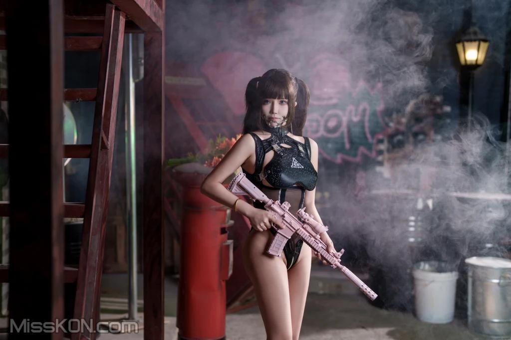 Coser@抱走莫子aa: 危险训练 (58 photos )(43)