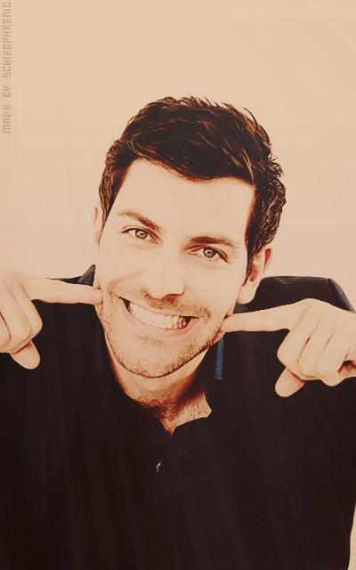 David Giuntoli SGYplmH5_o