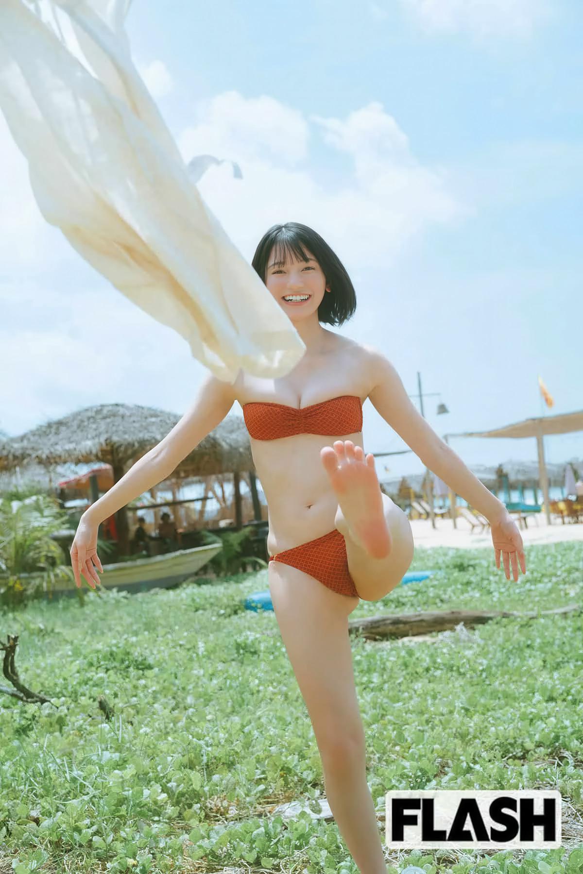 Fuuka Kumazawa 熊澤風花, FLASH 2025.06.17 (フラッシュ 2025年6月17日号)(8)