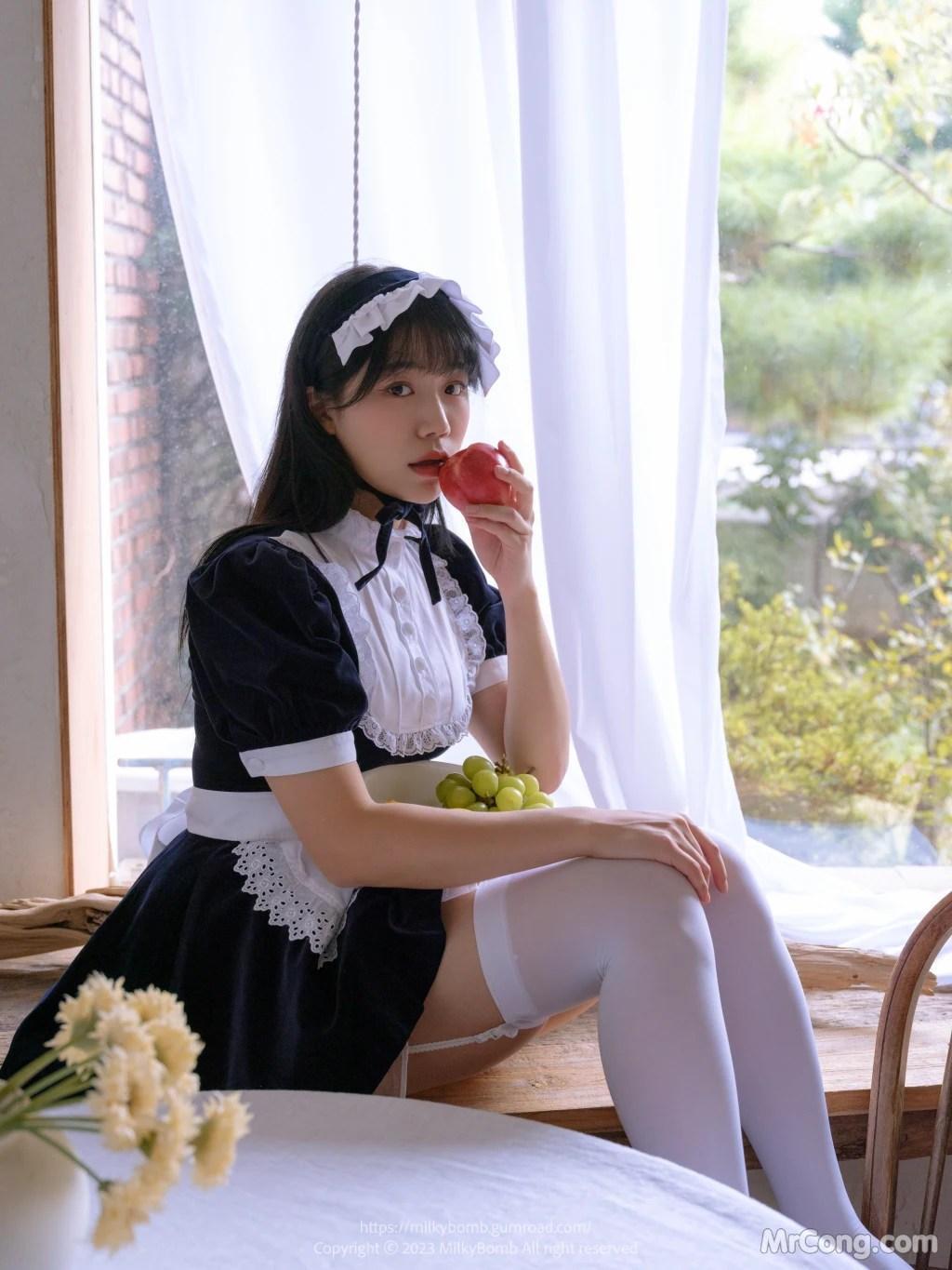[MilkyBomb] Yui: Vol.3 Maid (291 photos )(128)