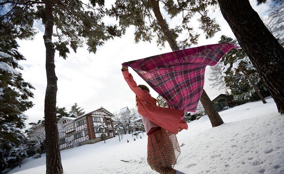 Adorable Japanese teen Minor poses naked on bed in the Winter(2)