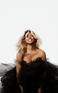 Laverne Cox OvnH7jUo_o