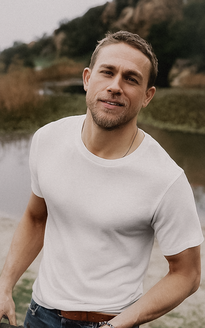 Charlie Hunnam - Page 2 ZnjQ99v2_o