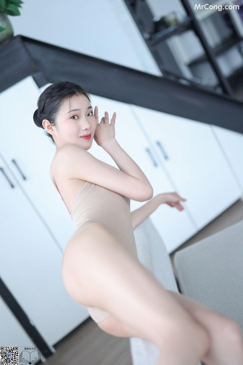 GALLI Vol.002: (49 photos)(10)