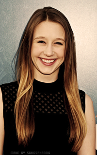 Taissa Farmiga HUHEMDD4_o