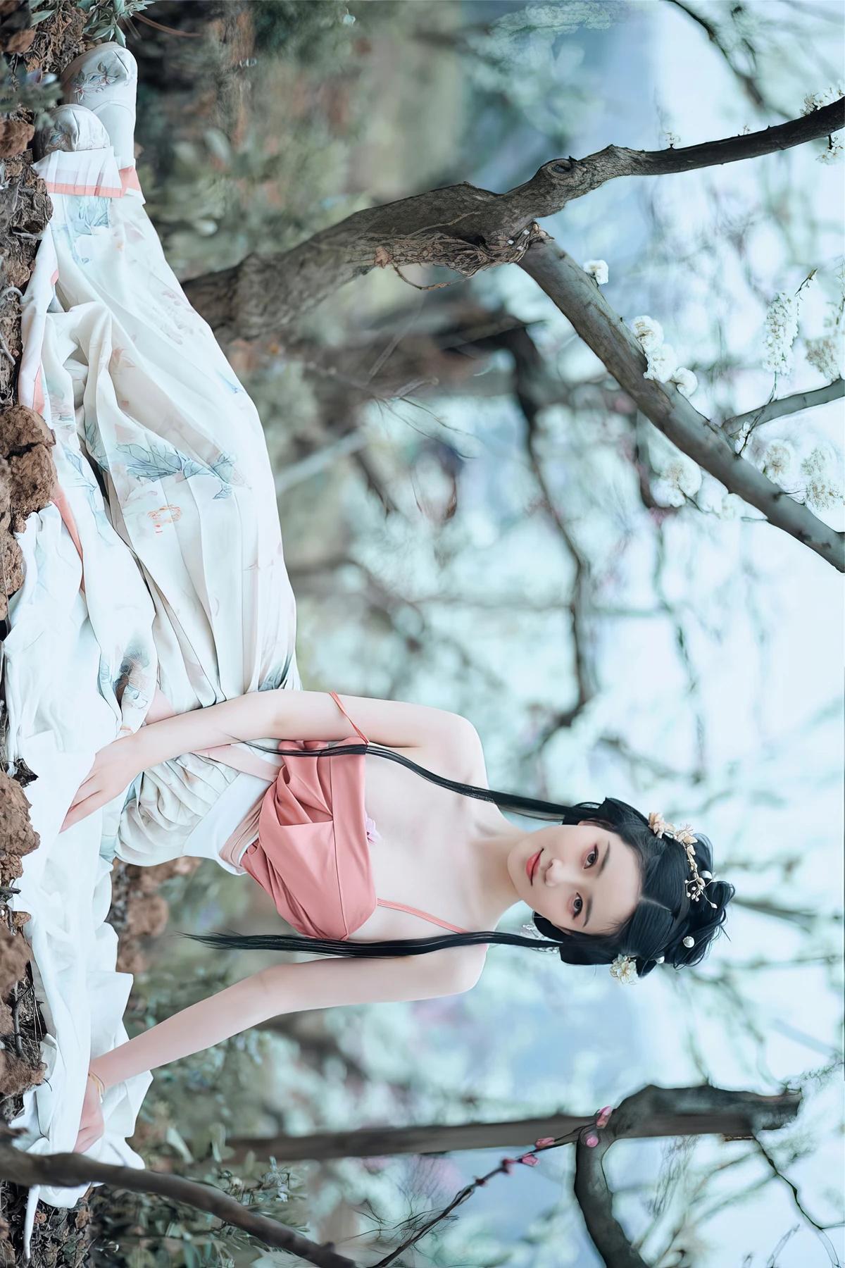 年年Nnian, 写真集 – 三月花(18)