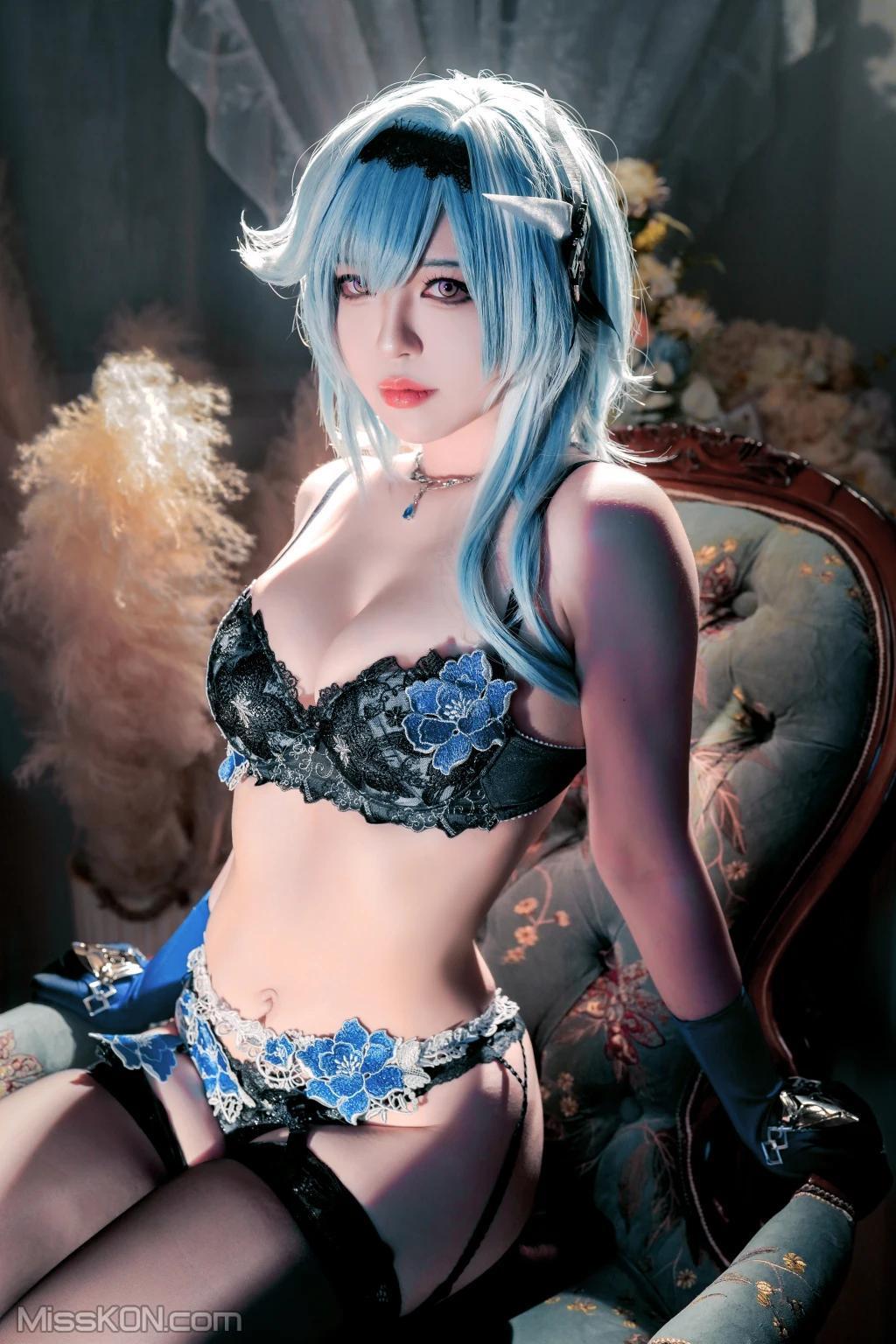 Coser@半半子: 原神优菈 (76 photos )