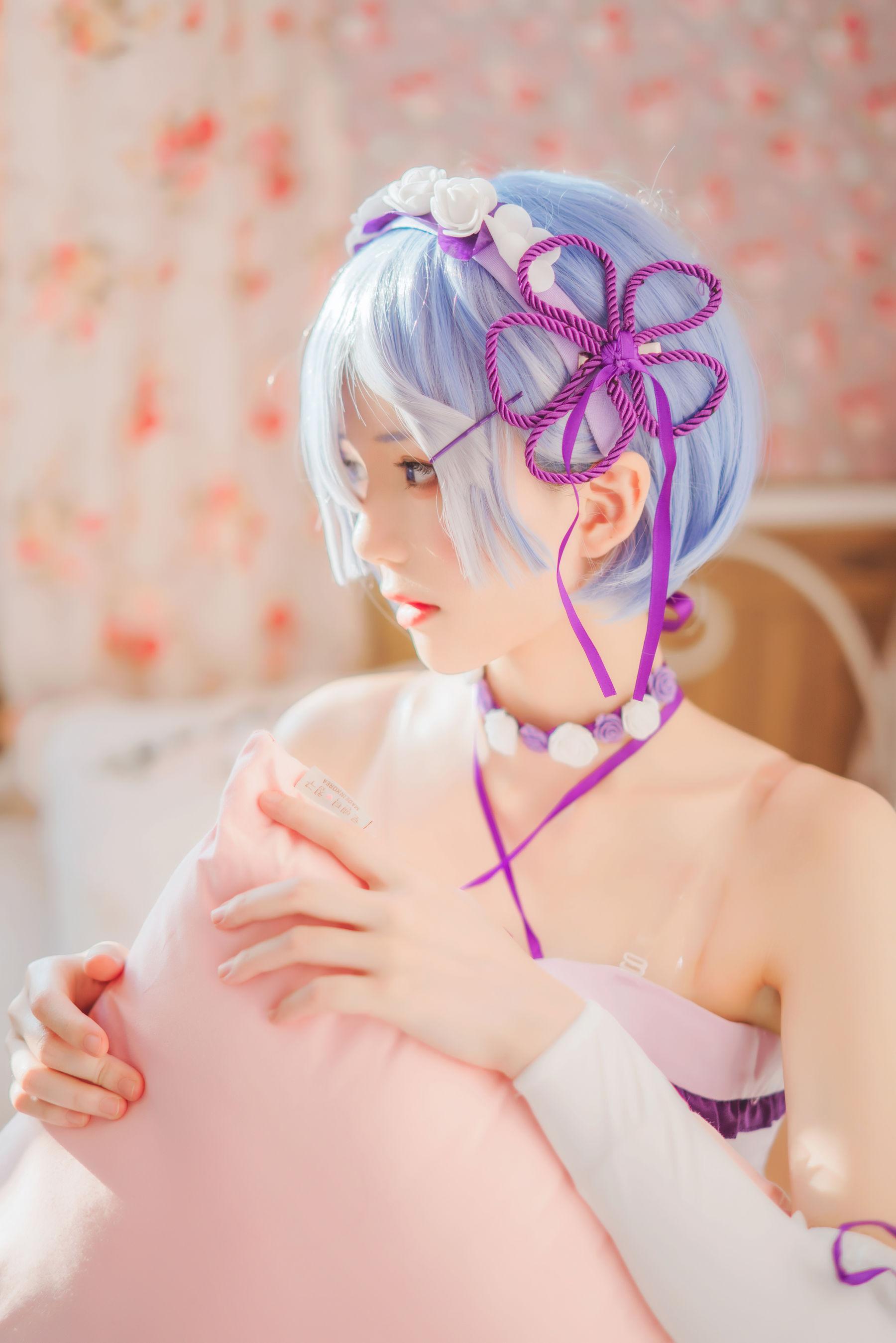 [Cosplay写真] 桜桃喵 – 蕾姆小睡裙(20)