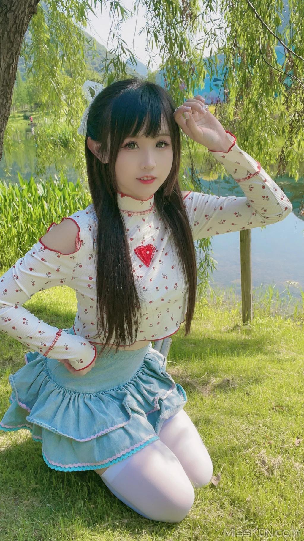 Coser@miko酱ww: mikoの白丝01 (241 photos)(202)