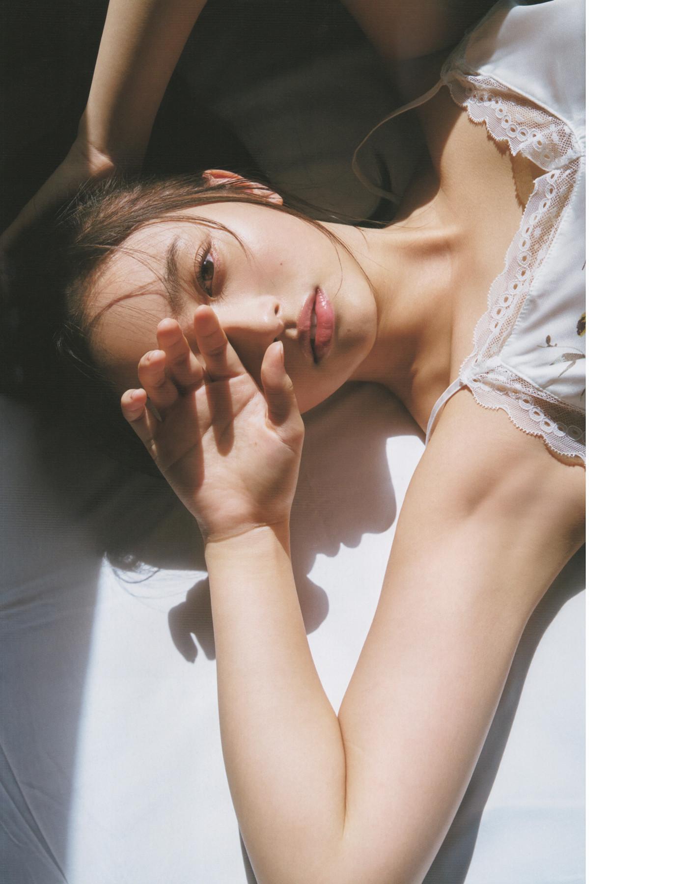 Nagi Inoue 井上和, 1st写真集 ～モノローグ～ Set.05(1)