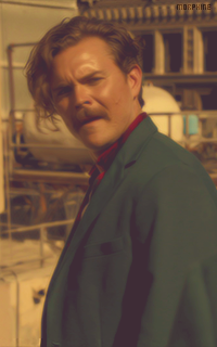 Clayne Crawford - Page 2 MwKz8vZD_o