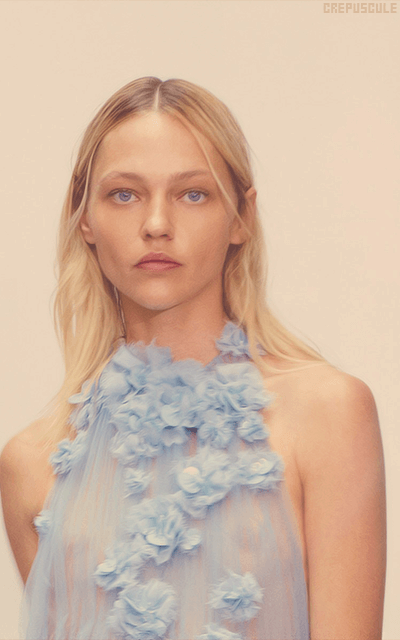 Sasha Pivovarova - Page 6 8vWcUHnp_o