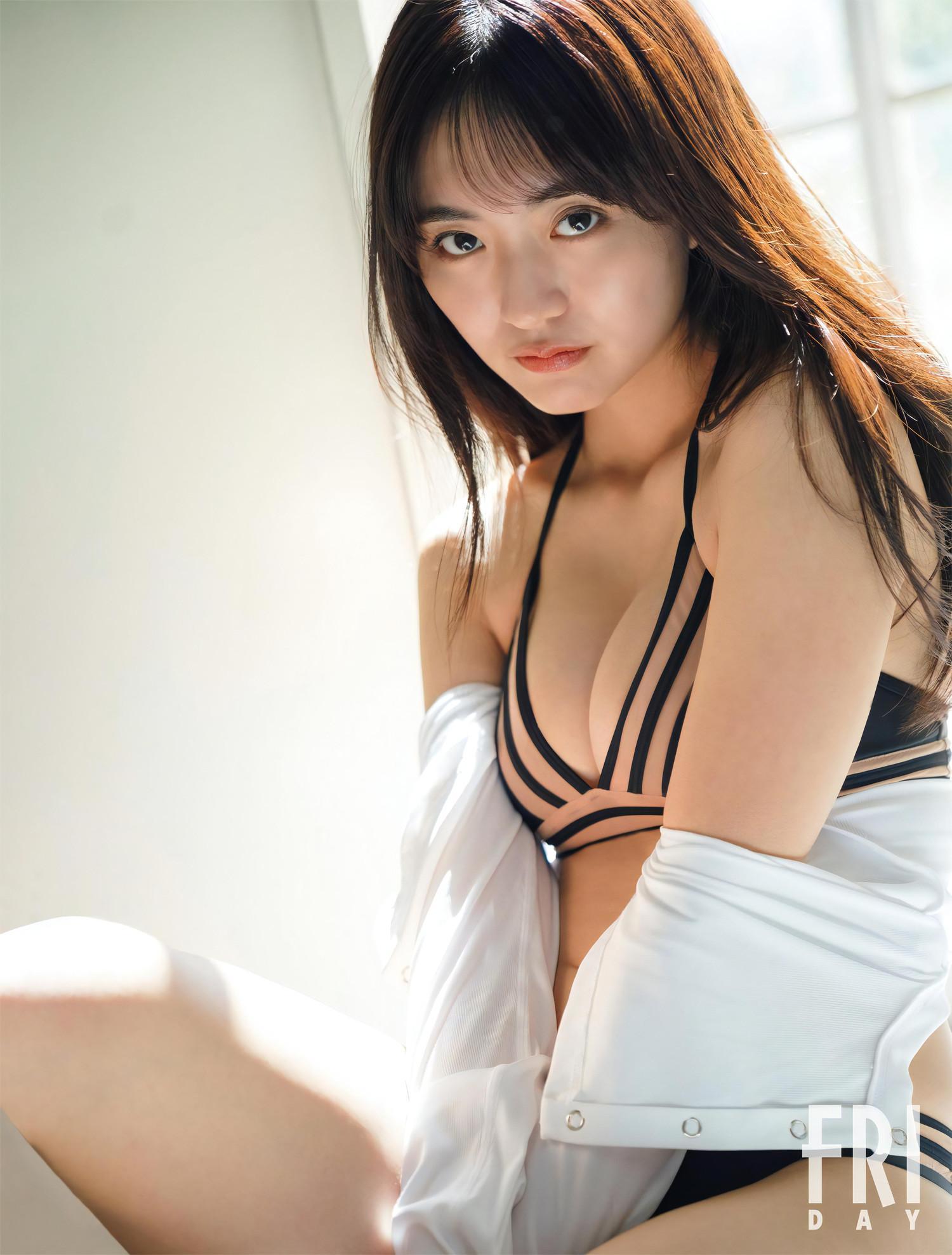 Runa Toyoda 豊田ルナ, FRIDAY 2023.12.01 (フライデー 2023年12月1日号)(14)