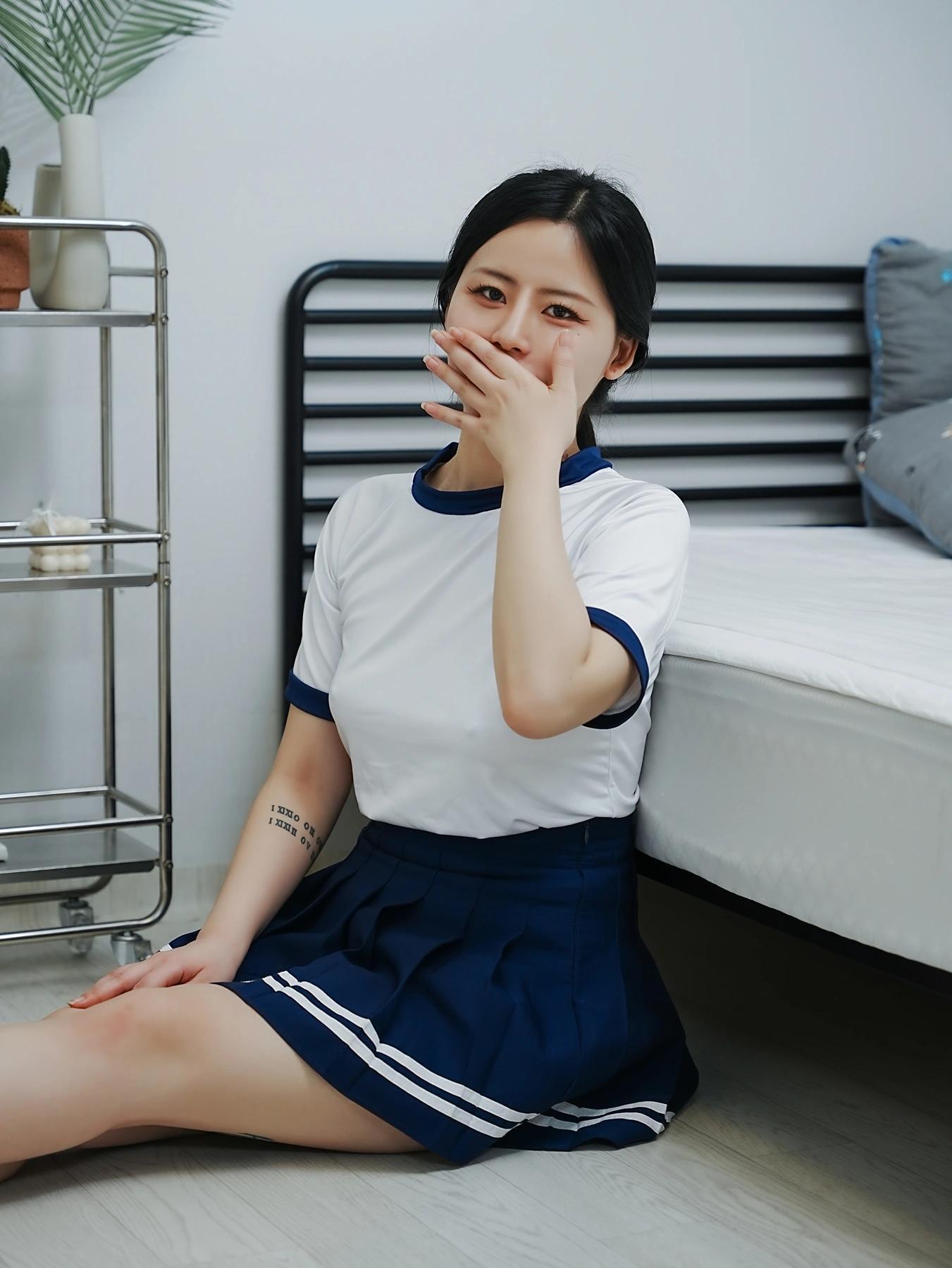 Choi Ri 최리, Photobook Vol.01 「Bloomers」 Set.01(34)